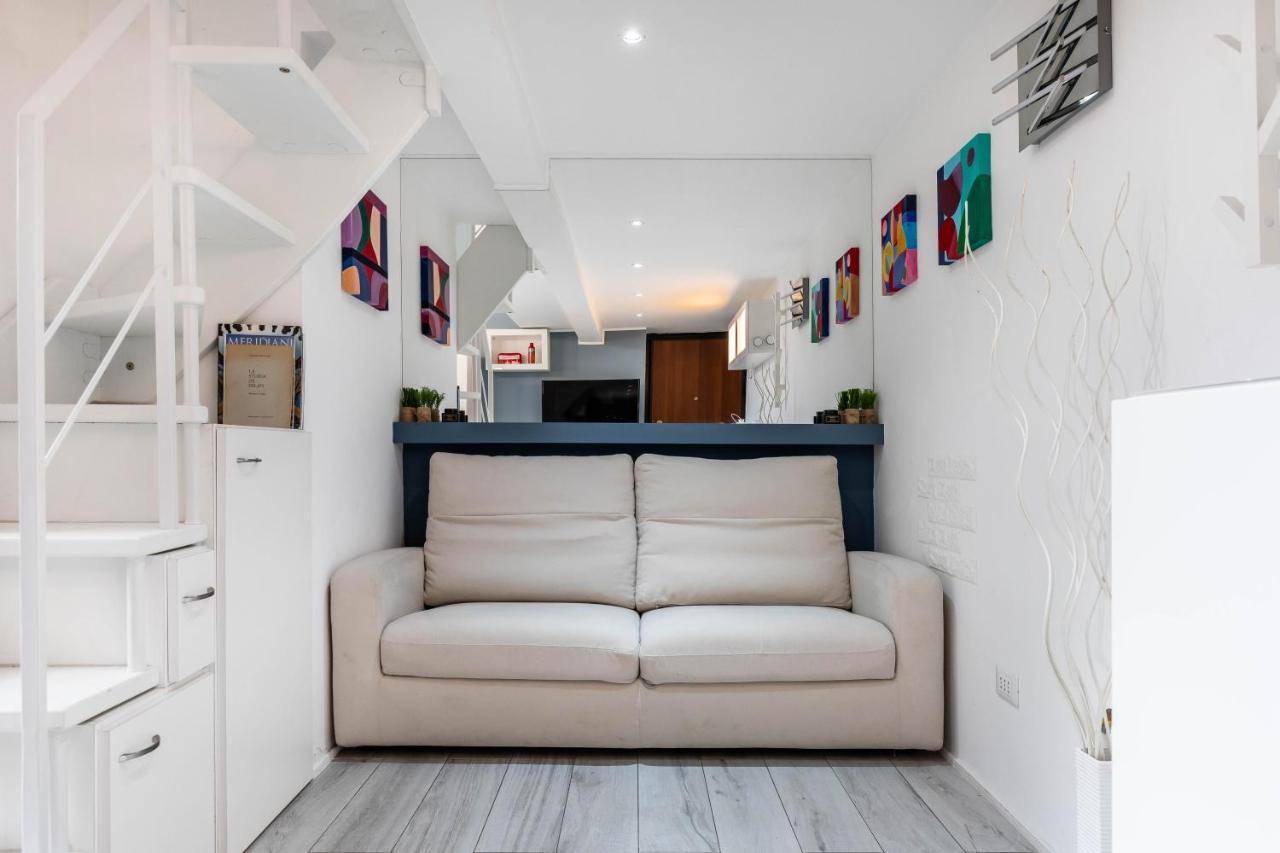 Duomo In 8 Stops Suite Deluxe Loft Милан Экстерьер фото